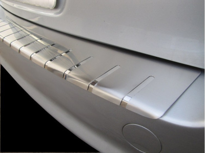 Ford Focus 3 (11-) 5 дверн. накладка на задний бампер профилированная с загибом, к-кт 1шт.